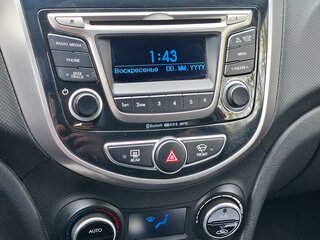 2016 Hyundai Solaris I Рестайлинг, красный, 1300000 рублей, вид 4