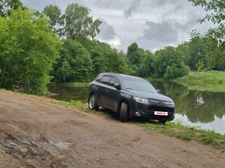 2013 Mitsubishi Outlander III, серый, 1450000 рублей, вид 4
