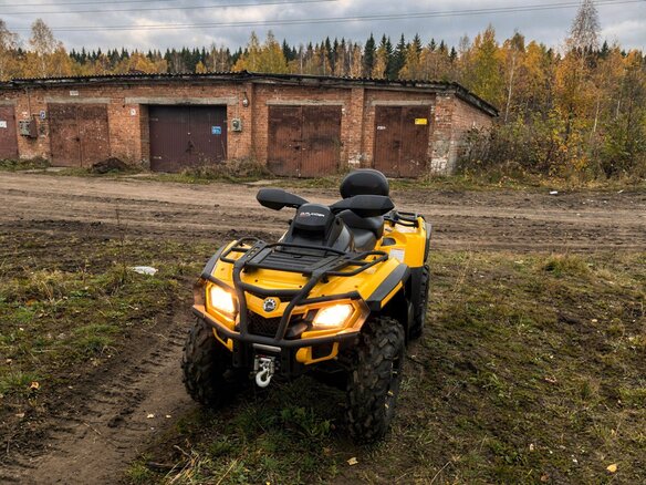 2011 BRP Can-Am Outlander 800, жёлтый, 920000 рублей - вид 1