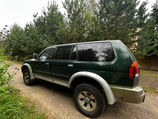 2000 Mitsubishi Pajero Sport I, зелёный, 360000 рублей, вид 3