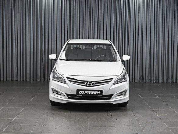 2015 Hyundai Solaris I Рестайлинг, белый - вид 2