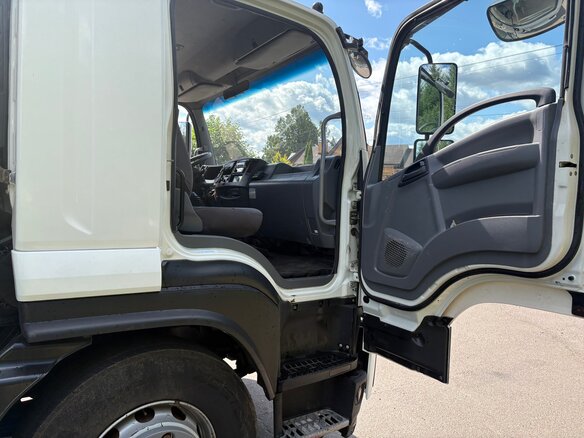2018 Isuzu Forward (F-Series), белый, 2300000 рублей - вид 15
