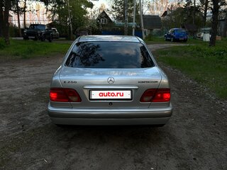 1997 Mercedes-Benz E-Класс 200 II (W210, S210), серый, 500000 рублей, вид 4