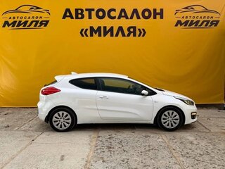 2017 Kia Ceed II Рестайлинг, белый, 1330000 рублей, вид 5