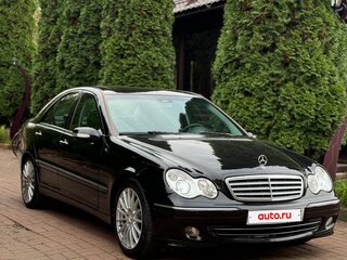 2004 Mercedes-Benz C-Класс 320 II (W203) Рестайлинг, чёрный, 920000 рублей, вид 2