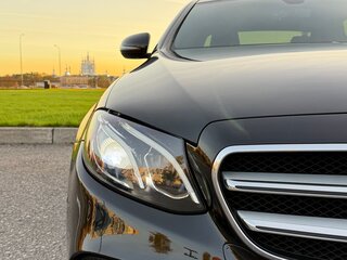 2018 Mercedes-Benz E-Класс 220 d V (W213, S213, C238), чёрный, 3389000 рублей, вид 4