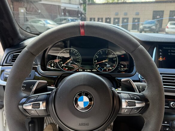 2013 BMW 5 серии 535i xDrive VI (F10/F11/F07) Рестайлинг, белый, 2190000 рублей - вид 6
