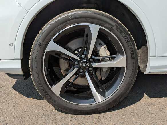2020 Audi Q7 55 TFSI II (4M) Рестайлинг, белый, 5185000 рублей - вид 12