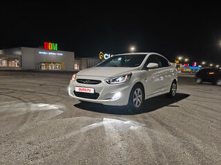 2013 Hyundai Solaris I, белый, 600000 рублей, вид 3