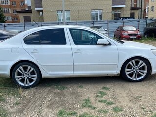 2011 Skoda Octavia II (A5) Рестайлинг, белый, 516000 рублей, вид 2