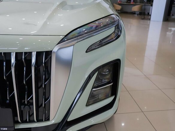 2025 Hongqi HS3, зелёный, 3300000 рублей - вид 8