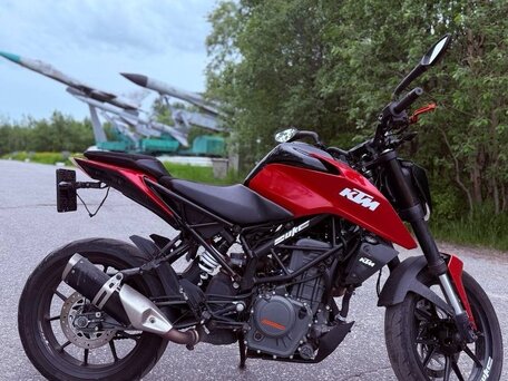 2017 KTM 250 Duke, красный, 245000 рублей, вид 1