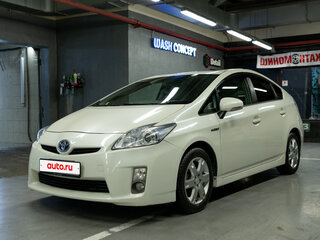2010 Toyota Prius III (XW30), белый, 1100000 рублей, вид 3