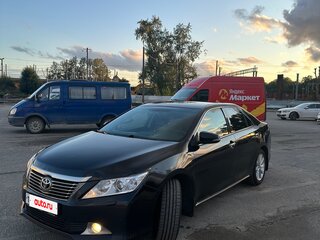 2013 Toyota Camry VII (XV50), чёрный, 1519999 рублей, вид 1