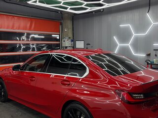 2023 BMW 3 серии 330e xDrive VII (G2x) Рестайлинг, красный, 2750000 рублей, вид 2