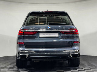 2022 BMW X7 40i I (G07), серый, 9028800 рублей, вид 4