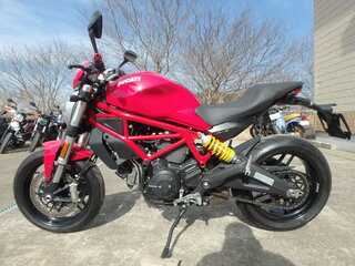 Ducati Monster 797