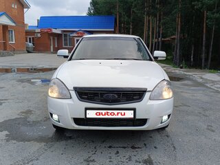 2011 Lada (ВАЗ) Priora I, белый, 240000 рублей, вид 1