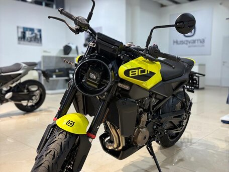 2026 Husqvarna Vitpilen 801, серый, 1350000 рублей, вид 3