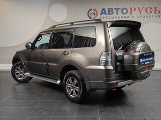 2011 Mitsubishi Pajero IV Рестайлинг 1, коричневый, 1571000 рублей, вид 2