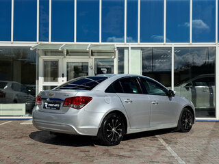 2014 Chevrolet Cruze I Рестайлинг, серебристый, 645000 рублей, вид 3