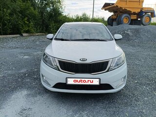 2013 Kia Rio 5-speed III, белый, 705000 рублей, вид 2
