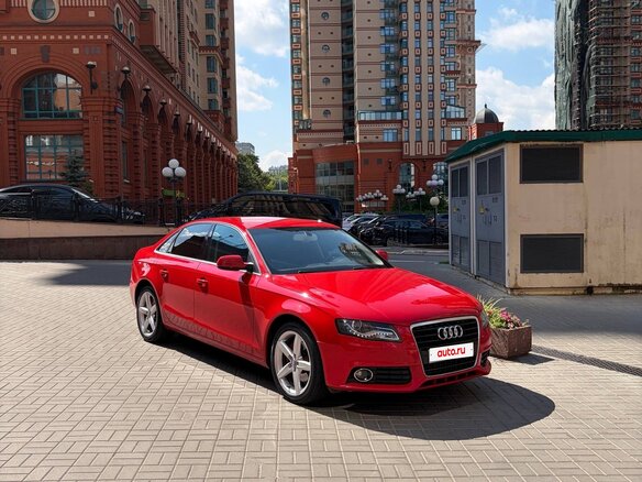 2010 Audi A4 IV (B8), красный, 950000 рублей