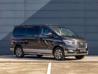 2018 Hyundai Grand Starex I Рестайлинг 2, серый, 2425000 рублей, вид 3