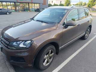2012 Volkswagen Touareg II, коричневый, 1850000 рублей, вид 2