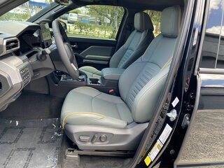 2025 Toyota Tacoma IV, чёрный, 10990000 рублей, вид 2