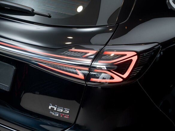 2024 Hongqi HS5 I Рестайлинг, чёрный - вид 9