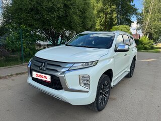 2022 Mitsubishi Montero Sport III Рестайлинг, белый, 3200000 рублей, вид 1