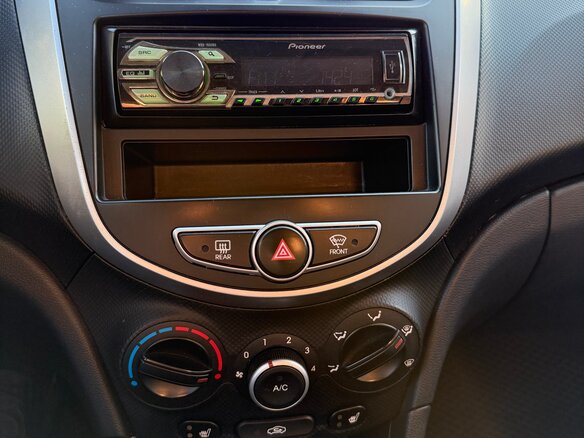 2013 Hyundai Solaris I, серый, 820000 рублей - вид 14