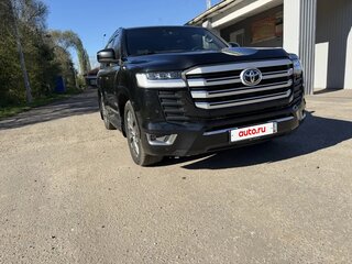 2016 Toyota Land Cruiser 200 Series Рестайлинг 2, чёрный, 3990000 рублей, вид 4