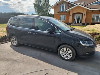 2017 Volkswagen Sharan II Рестайлинг, серый, 1650000 рублей, вид 2