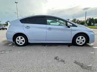 2009 Toyota Prius III (XW30), голубой, 689000 рублей, вид 4