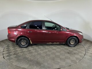 2009 Ford Focus II Рестайлинг, красный, 575000 рублей, вид 4