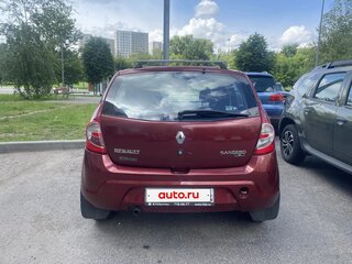 2011 Renault Sandero I, красный, 430000 рублей, вид 4