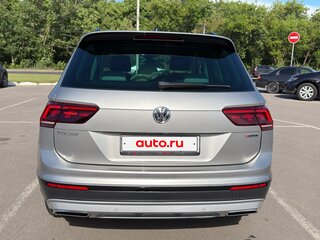2020 Volkswagen Tiguan II, серебристый, 3200000 рублей, вид 5