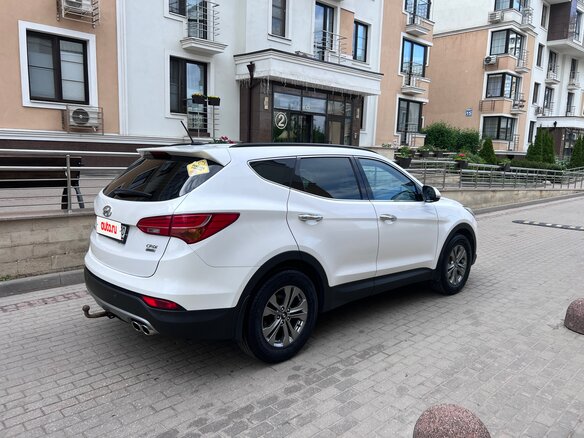 2015 Hyundai Santa Fe III, белый, 2000000 рублей - вид 9