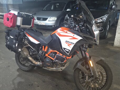 2017 KTM 1290 Super Adventure R, оранжевый, 1100000 рублей, вид 4