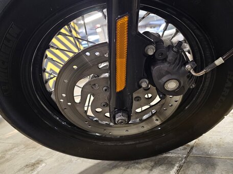 2011 Harley-Davidson Sportster 1200, чёрный, 640000 рублей, вид 4