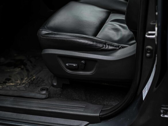 2019 Mitsubishi Pajero Sport III, серый, 2380000 рублей - вид 12