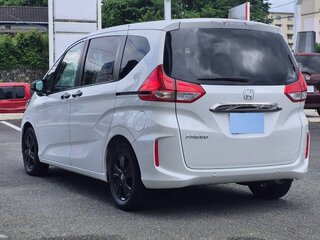 2022 Honda Freed II Рестайлинг, белый, 1239000 рублей, вид 2