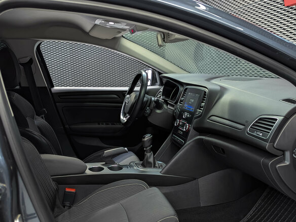 2017 Renault Megane IV, серый, 1230000 рублей - вид 24