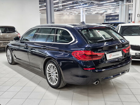2019 BMW 5 серии 520d xDrive VII (G30/G31/G38), синий, 3599000 рублей, вид 4