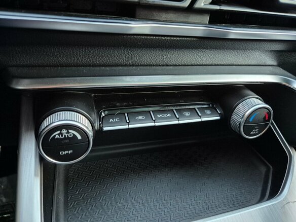 2021 Geely Coolray I, серебристый - вид 16