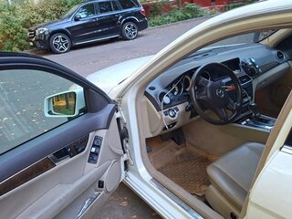 2012 Mercedes-Benz C-Класс 300 III (W204) Рестайлинг, белый, 1500000 рублей, вид 4