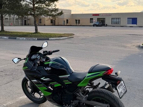 2016 Kawasaki Ninja 300, зелёный, 395000 рублей, вид 1