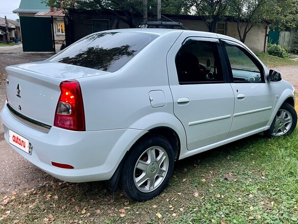 2013 Renault Logan I Рестайлинг, белый, 515000 рублей - вид 6